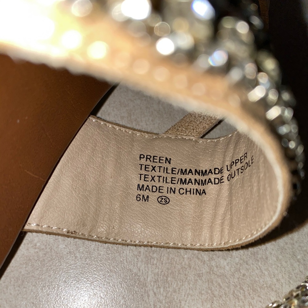 Buckle BKE Sole Tan and Silver Embellished Sandals Size 6 - Picture 2 of 5